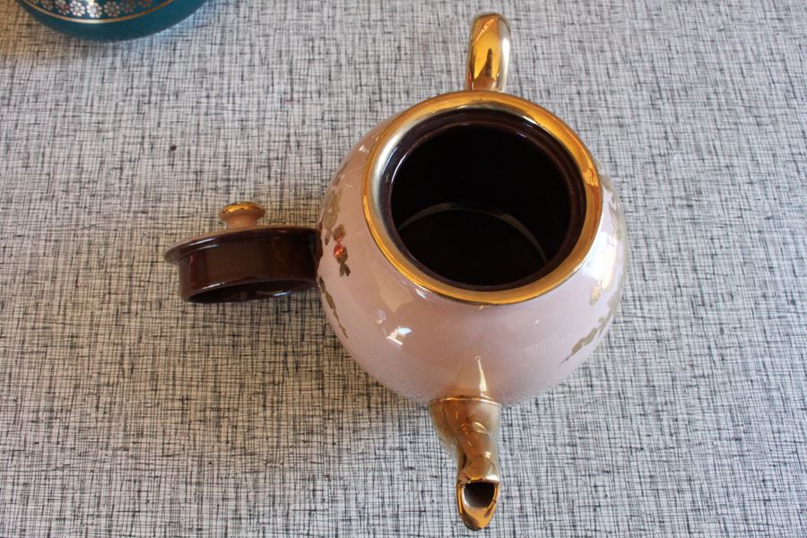 Pair Of Vintage Hand Painted Teapots Blue Pot Is HALL 6 Cup [Photo 9]