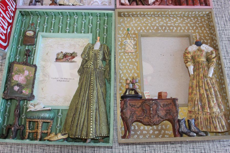 (4) Picture Frames [Photo 2]