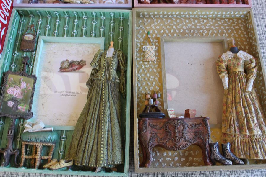 (4) Picture Frames [Photo 5]