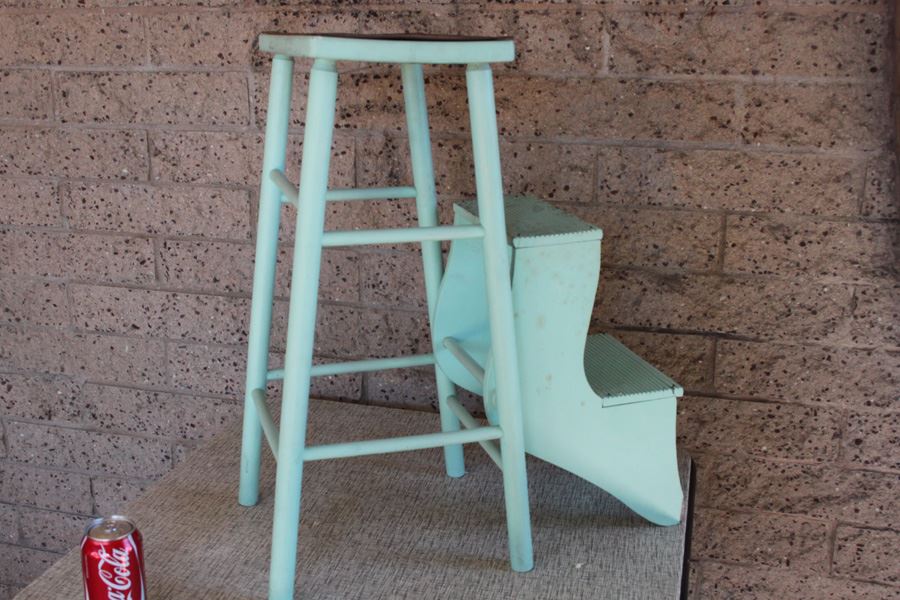 Vintage Painted Step Stool [Photo 4]