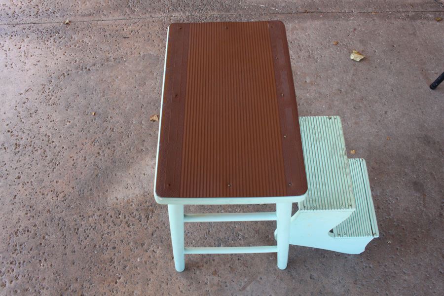 Vintage Painted Step Stool [Photo 5]