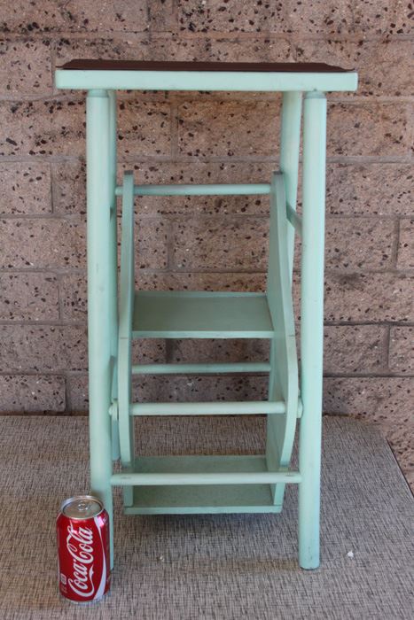 Vintage Painted Step Stool [Photo 1]