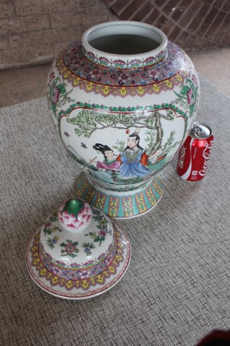 Large Chinese Ginger Jar Famille Rose [Photo 12]