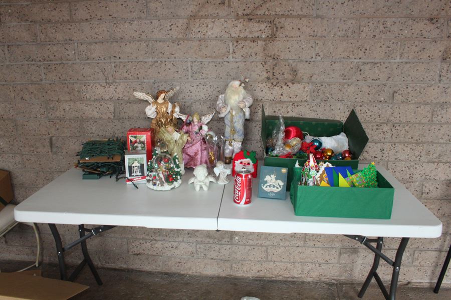Christmas Ornament Decoration Lot [Photo 1]