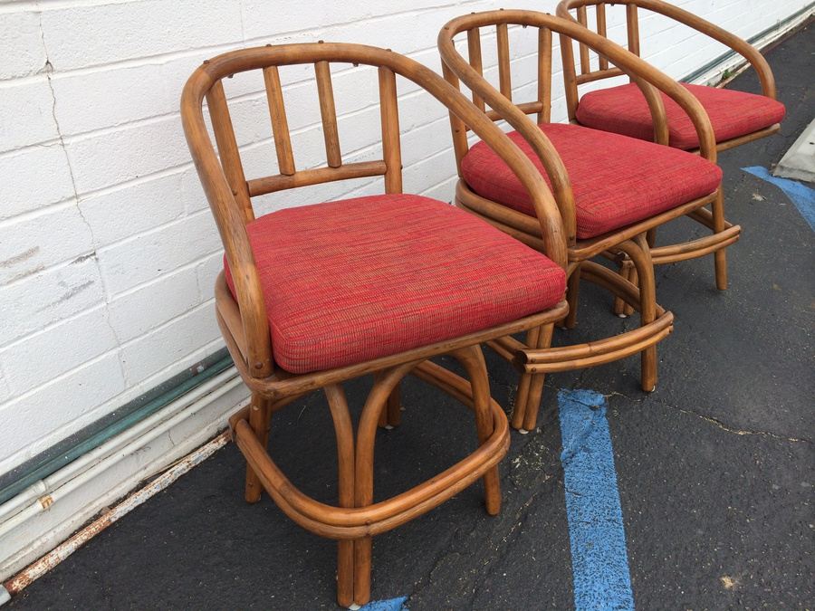 (3) Swivel Bar Height Stools [Photo 2]