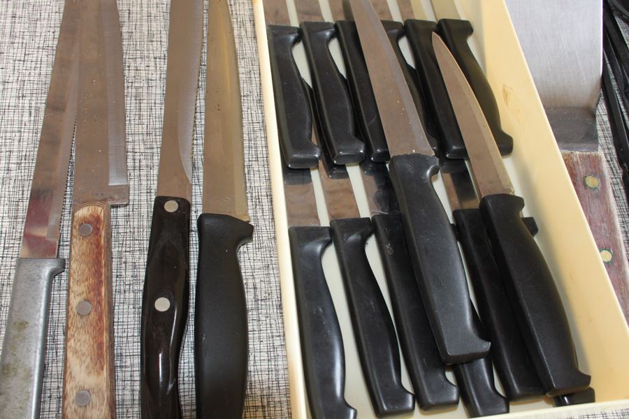 Knife Lot [Photo 3]