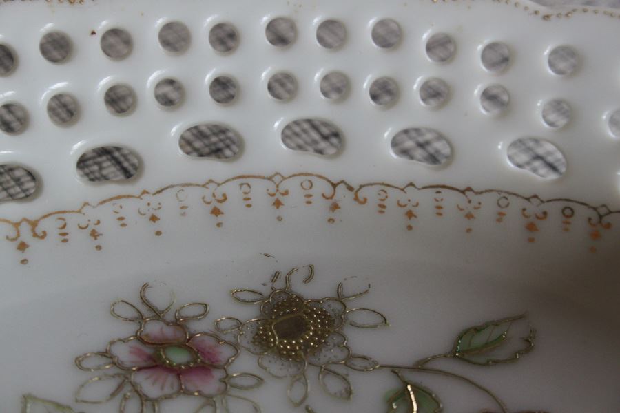 Vase And Bowl Lot (Bowl Pictured Closest Is Made In Japan Occupied) [Photo 9]