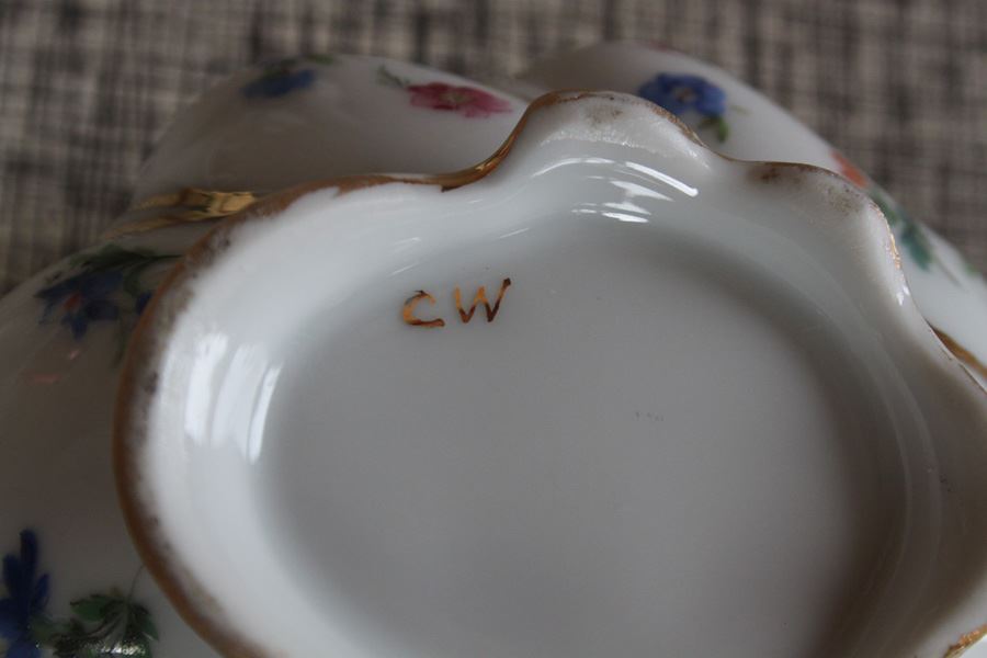 Vase And Bowl Lot (Bowl Pictured Closest Is Made In Japan Occupied) [Photo 4]