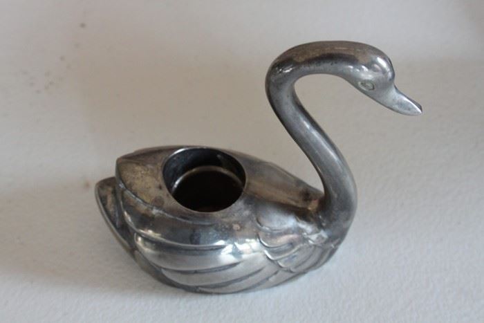 Bust Of Horse, Cat, And Swan [Photo 6]