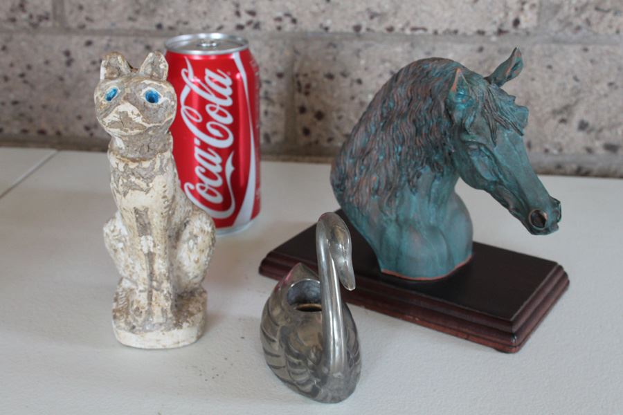 Bust Of Horse, Cat, And Swan [Photo 1]