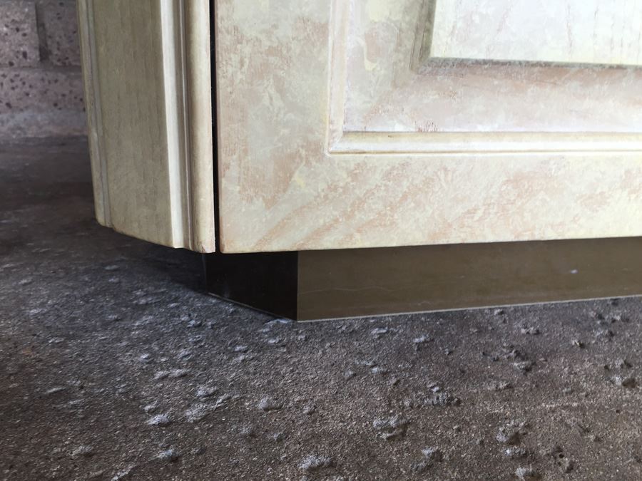 Henredon Buffet Server With Brass Accents Hollywood Regency [Photo 17]