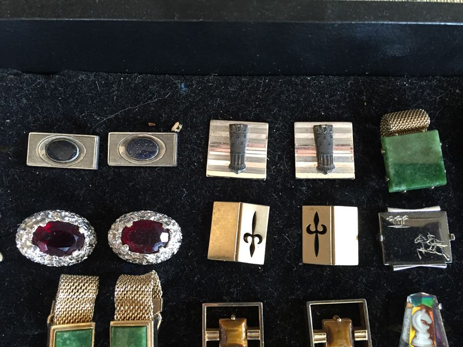 Huge Lot Of Vintage Cufflinks With Black Jewelry Display Case [Photo 3]