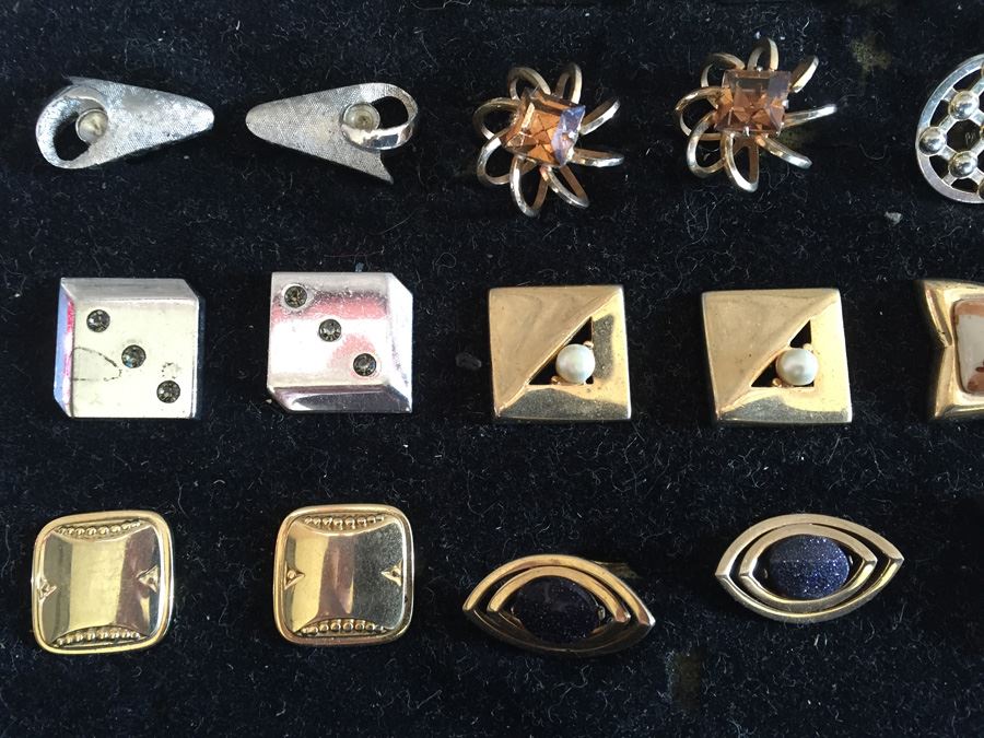 Huge Lot Of Vintage Cufflinks With Black Jewelry Display Case [Photo 9]