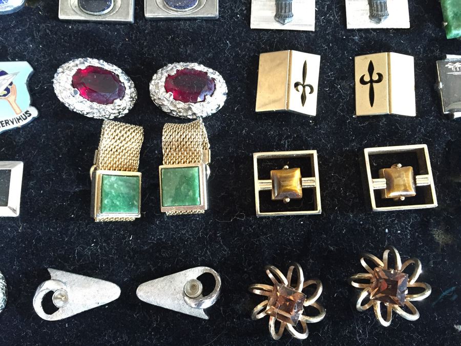 Huge Lot Of Vintage Cufflinks With Black Jewelry Display Case [Photo 6]