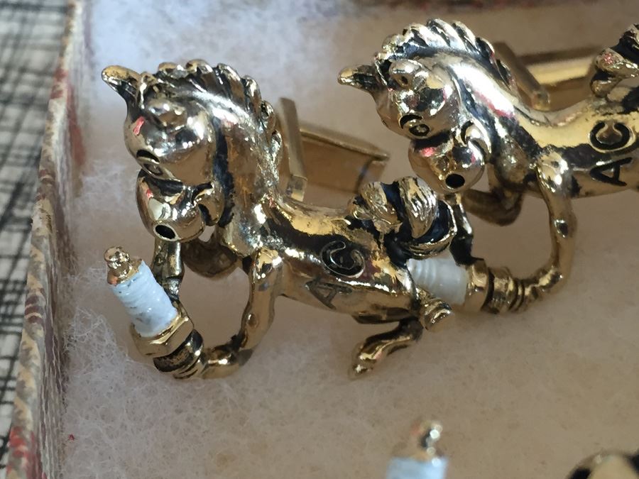 A.C. Sparkplug 'Sparky' Cufflink And Tie Clip Set [Photo 2]