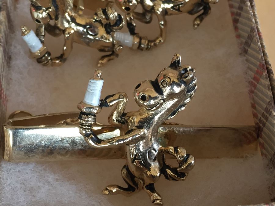 A.C. Sparkplug 'Sparky' Cufflink And Tie Clip Set [Photo 3]