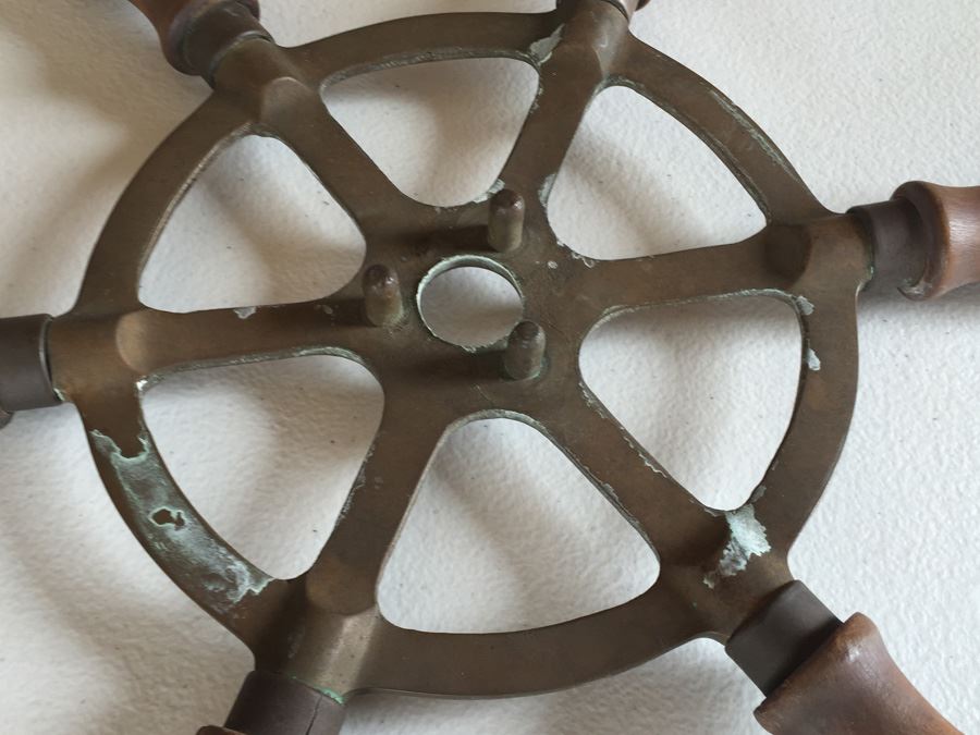 Vintage Brass And Wood Ship's Wheel Trivet [Photo 8]