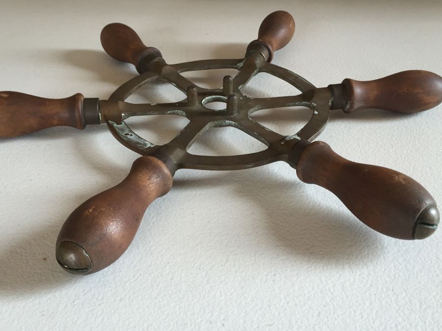 Vintage Brass And Wood Ship's Wheel Trivet [Photo 3]