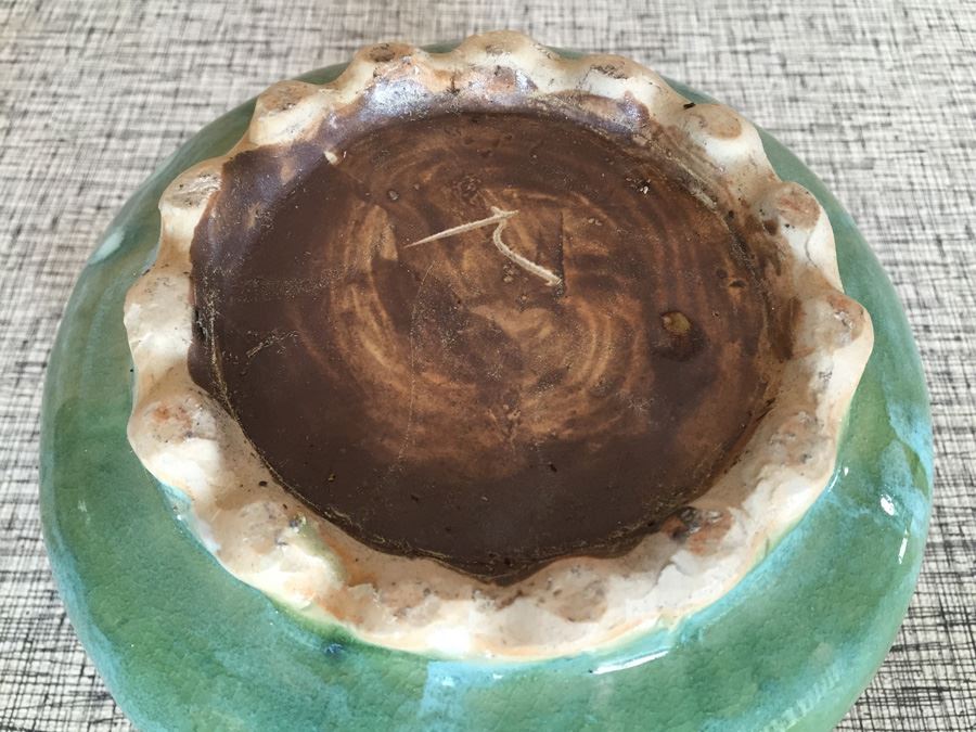 Pair Of Handmade Pots With Frog Motif [Photo 17]