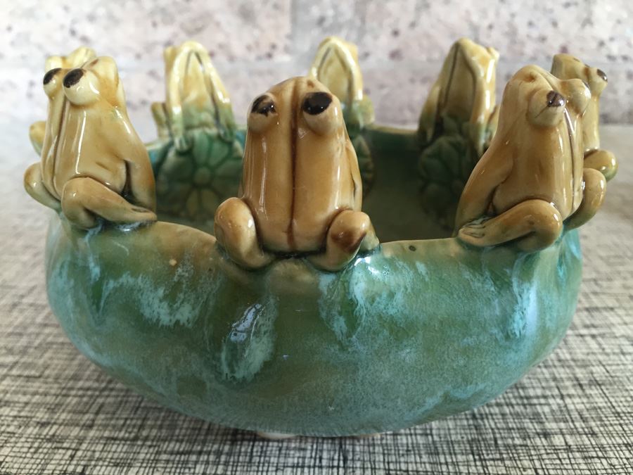 Pair Of Handmade Pots With Frog Motif [Photo 13]