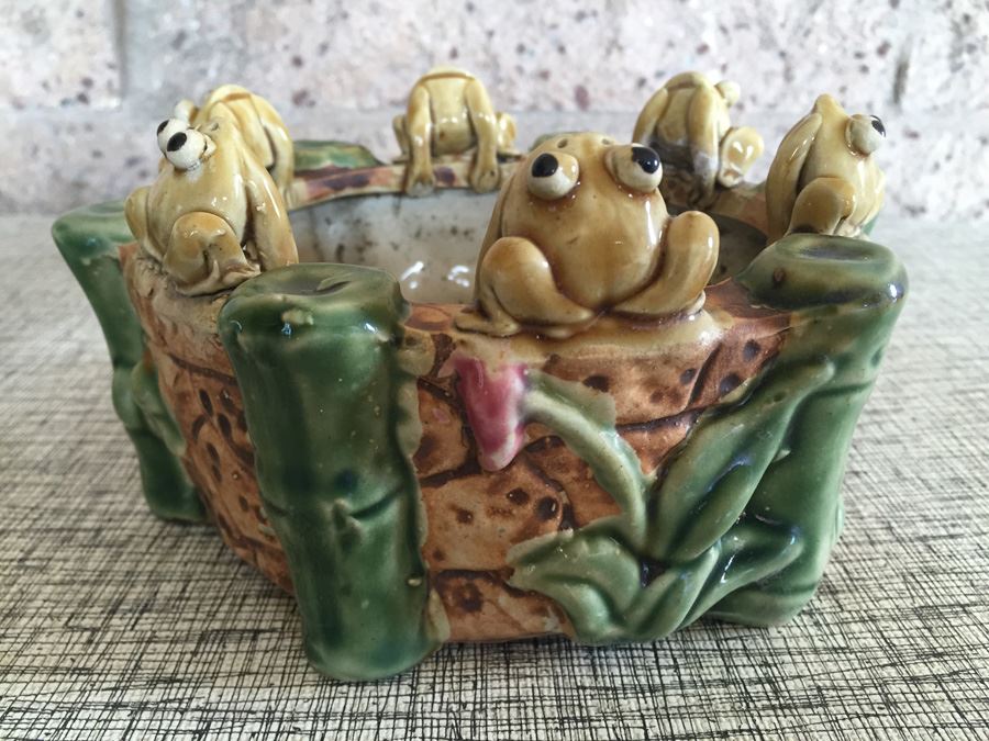 Pair Of Handmade Pots With Frog Motif [Photo 9]