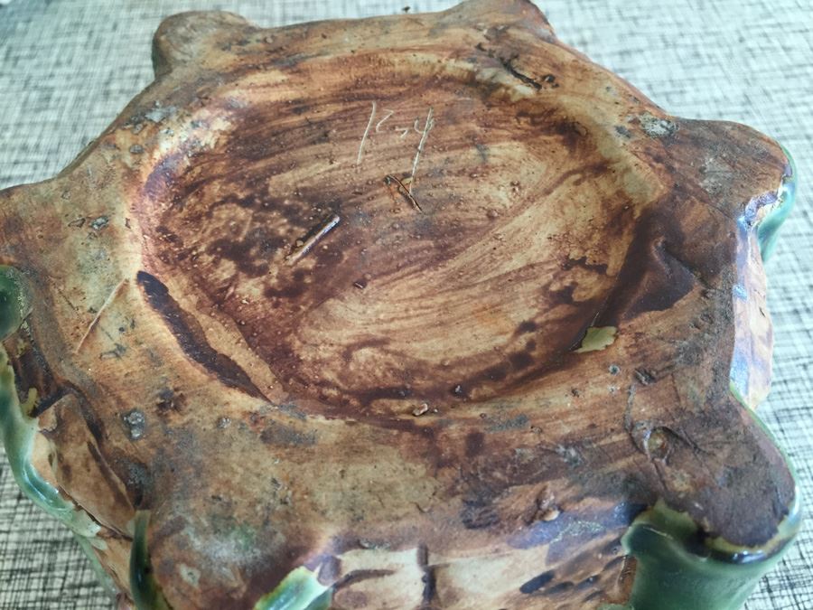 Pair Of Handmade Pots With Frog Motif [Photo 11]