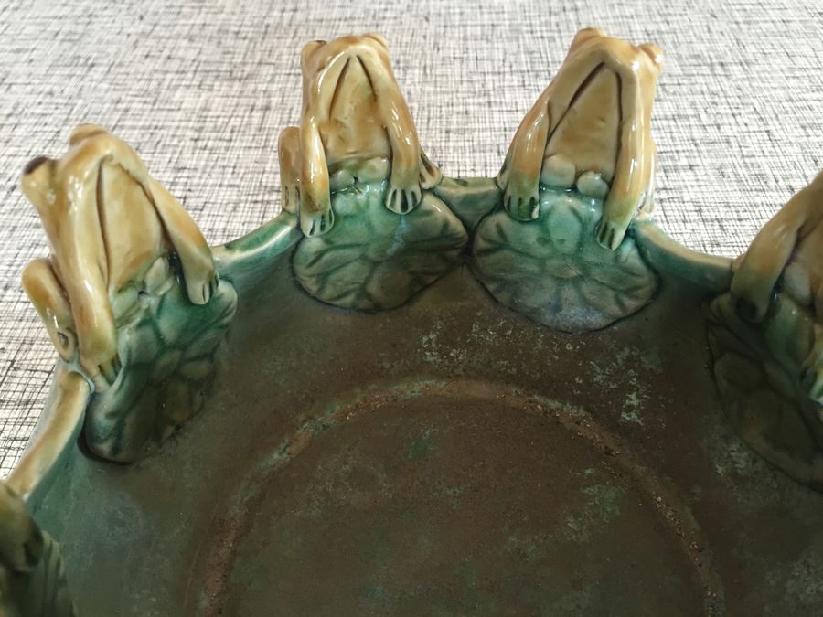 Pair Of Handmade Pots With Frog Motif [Photo 18]