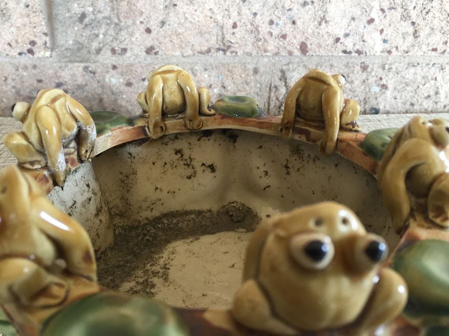 Pair Of Handmade Pots With Frog Motif [Photo 6]