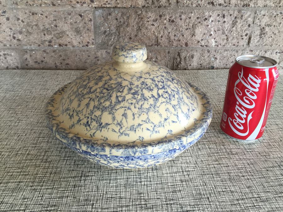 Vintage Robinson Ransbottom Roseville ,Ohio Pottery Blue Sponge Glaze Covered Pie Plate [Photo 1]
