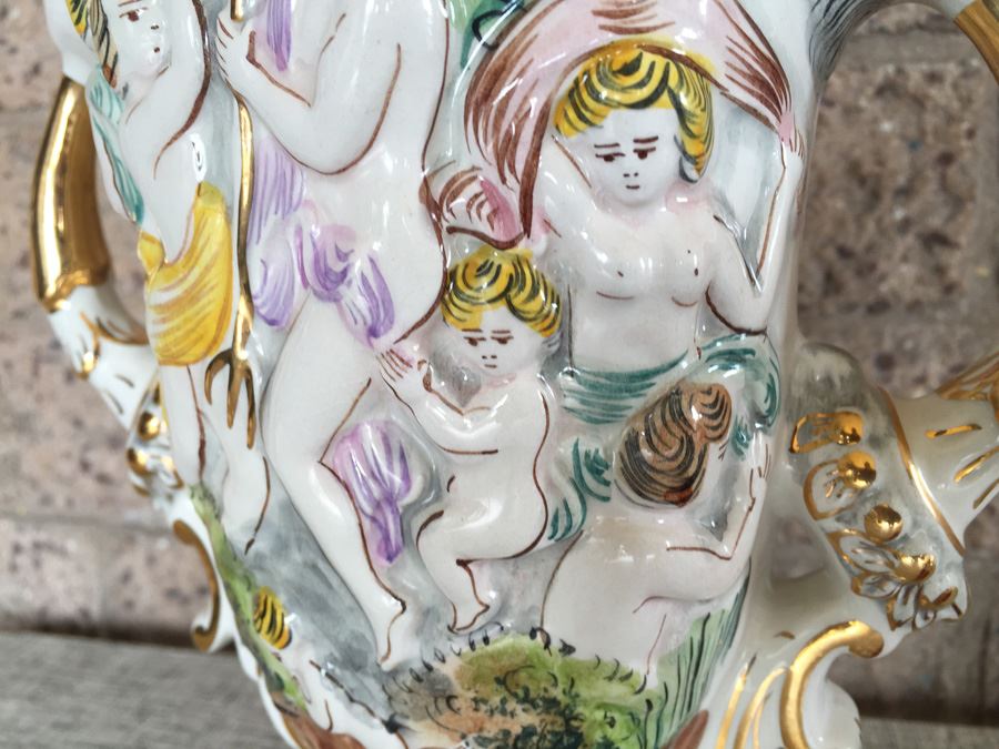 Vintage ELPA Alcobaca Ceramic Double Handle Detailed Hand Painted Cherubs Vase    [Photo 6]