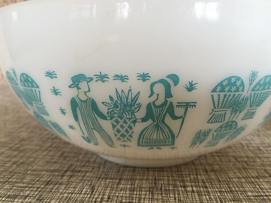 Vintage Pyrex Bowl [Photo 2]