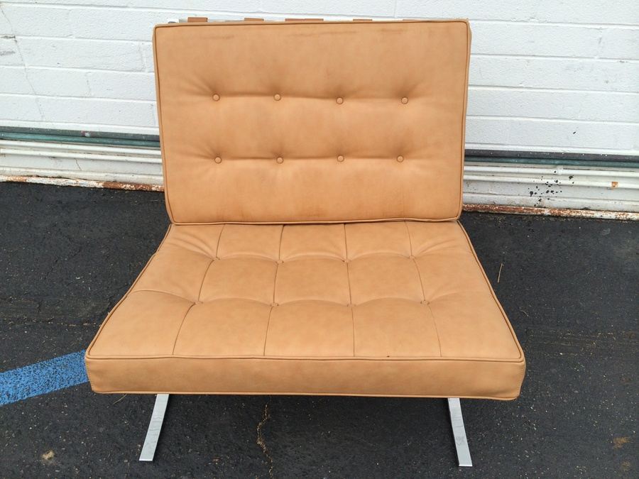 Barcelona Chair [Photo 3]