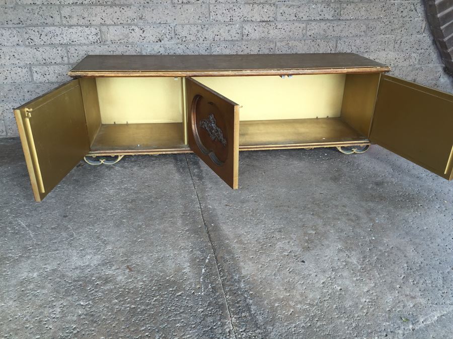 Long Gilt Cabinet With 3 Doors And Detailed Ornamentation [Photo 9]