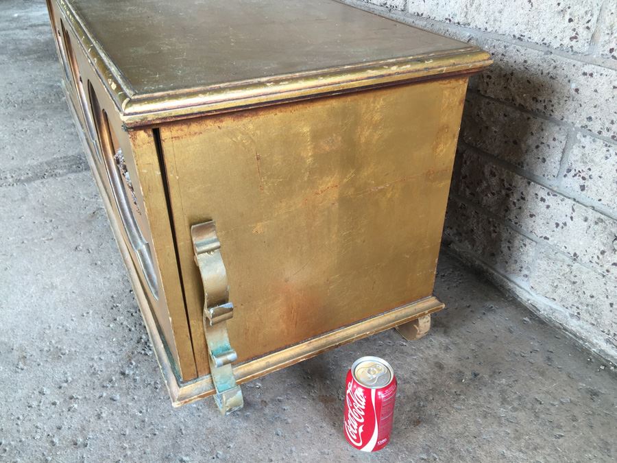 Long Gilt Cabinet With 3 Doors And Detailed Ornamentation [Photo 4]