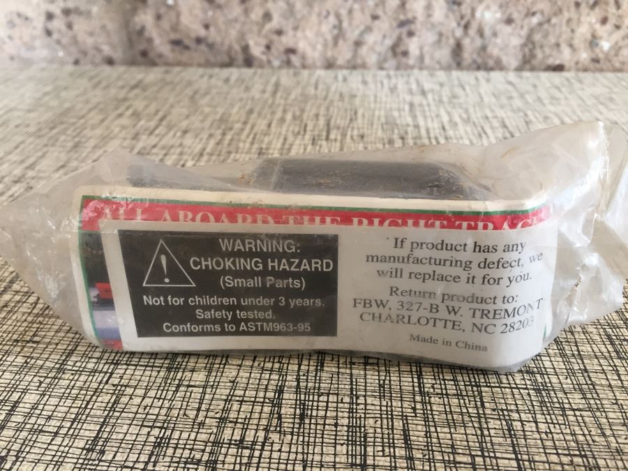 (2) ATLAS Trains Shell Oil Trains Sealed New In Packaging [Photo 8]