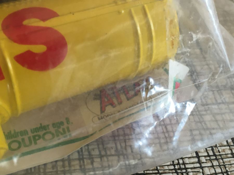 (2) ATLAS Trains Shell Oil Trains Sealed New In Packaging [Photo 5]
