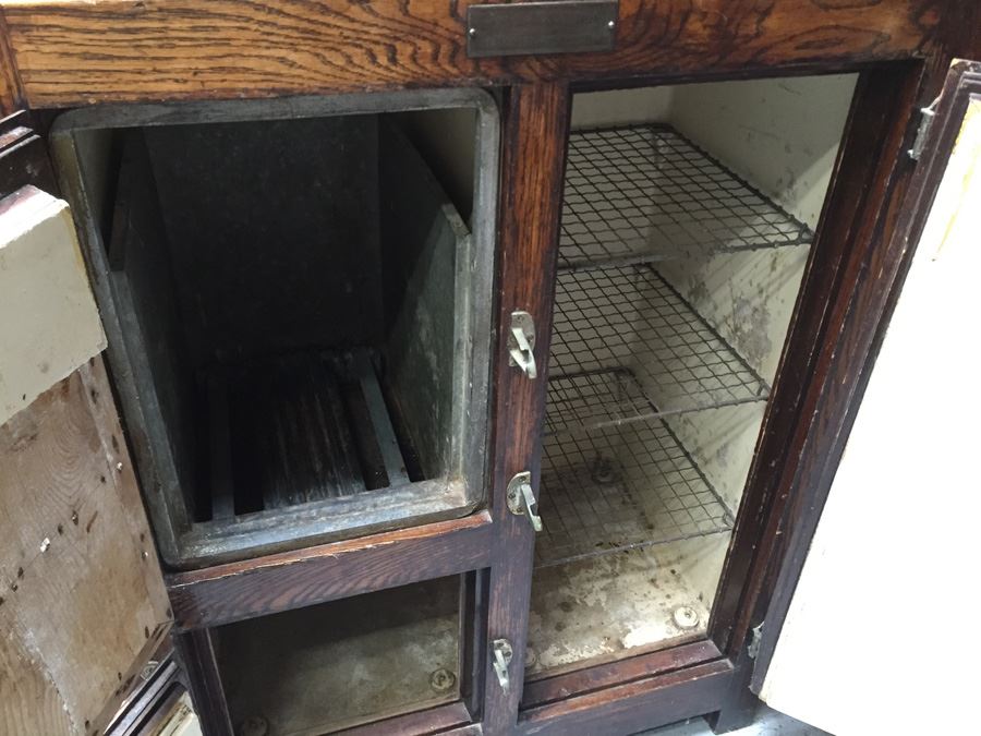 Vintage WICKES JOINTLESS REFRIGERATOR Sold By Brunswick Balke Collender Co. [Photo 19]