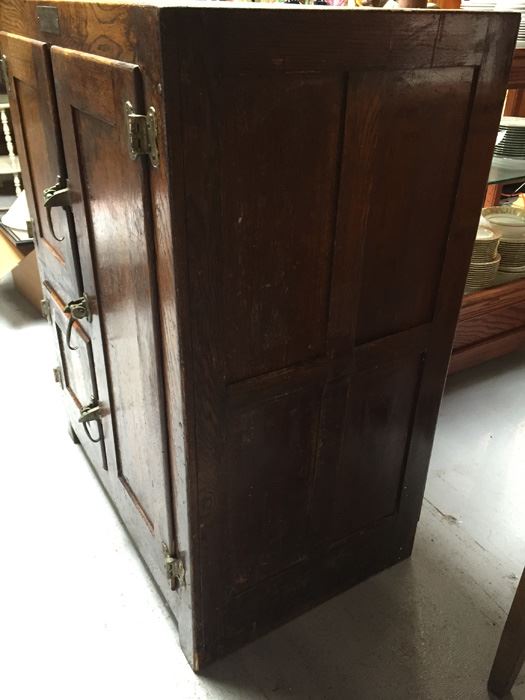 Vintage WICKES JOINTLESS REFRIGERATOR Sold By Brunswick Balke Collender Co. [Photo 10]