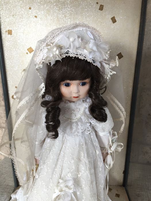 GORHAM Doll Petticoats & Lace In Display Case [Photo 5]