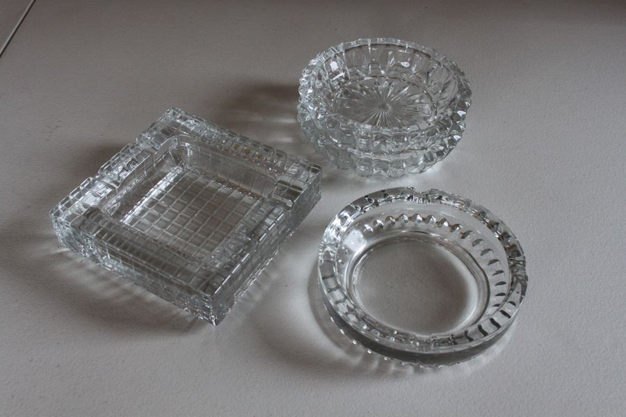 Vintage Glass Ashtrays France And England [Photo 4]