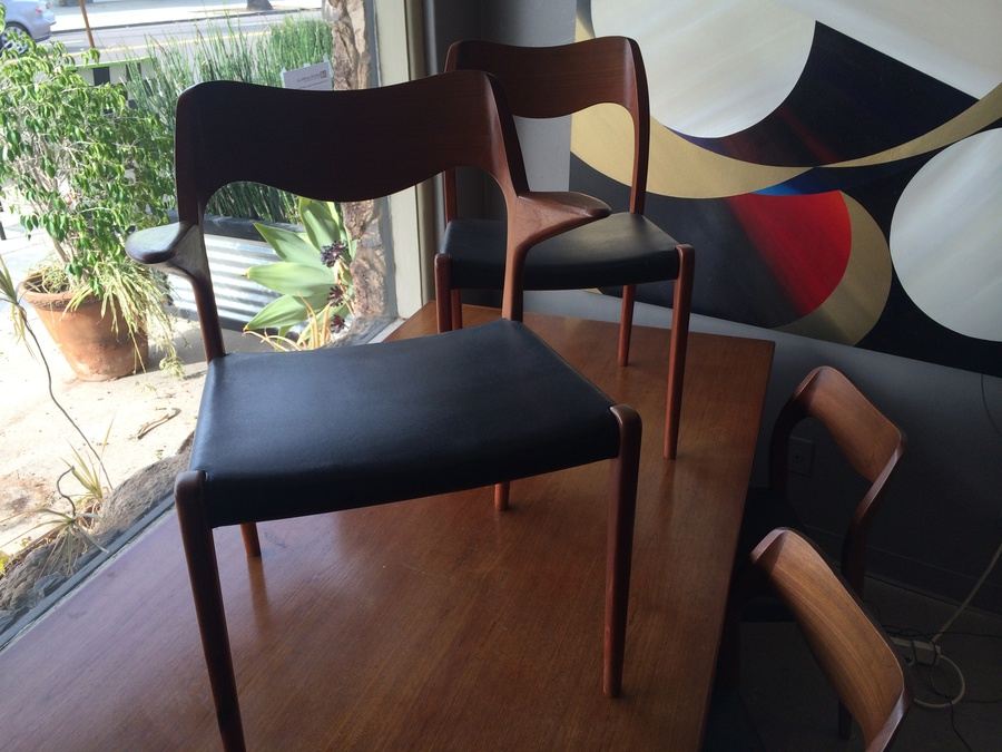 J. L. Moller Teak Dining Chairs and Table - Niels Moller 1951 [Photo 2]