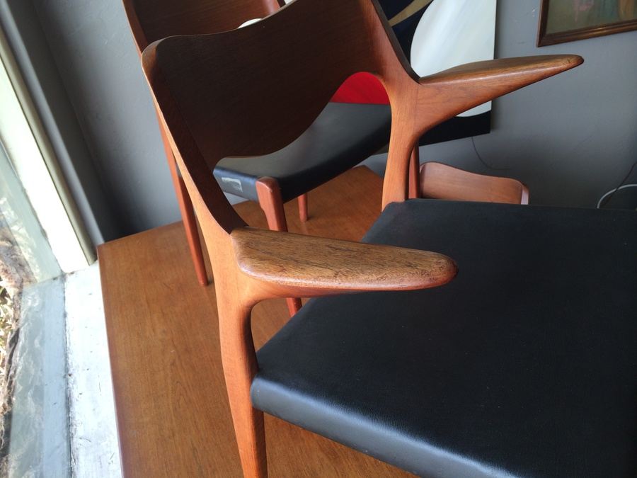 J. L. Moller Teak Dining Chairs and Table - Niels Moller 1951 [Photo 3]