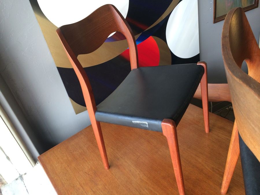 J. L. Moller Teak Dining Chairs and Table - Niels Moller 1951 [Photo 4]