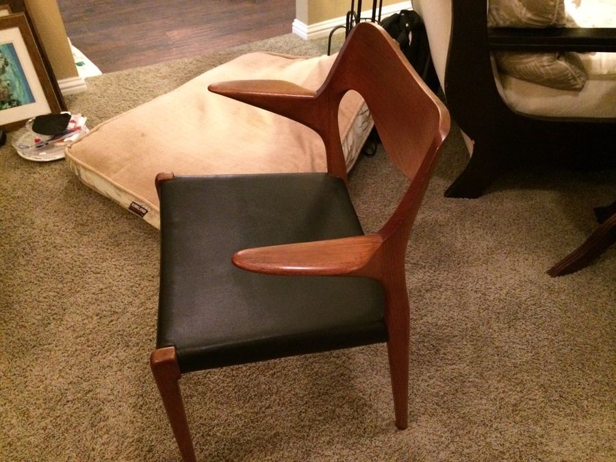 J. L. Moller Teak Dining Chairs and Table - Niels Moller 1951 [Photo 25]