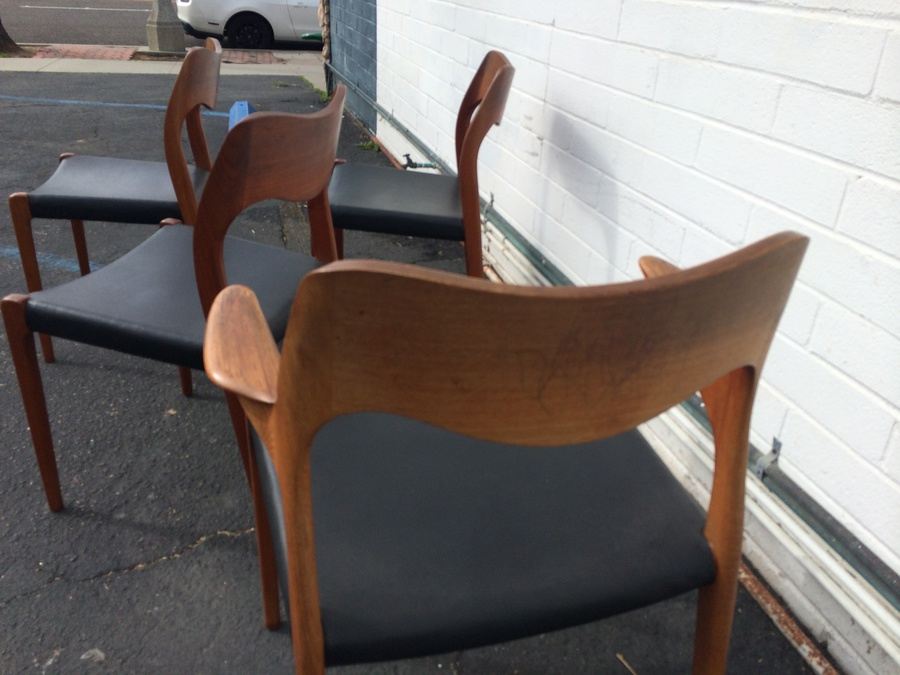 J. L. Moller Teak Dining Chairs and Table - Niels Moller 1951 [Photo 19]