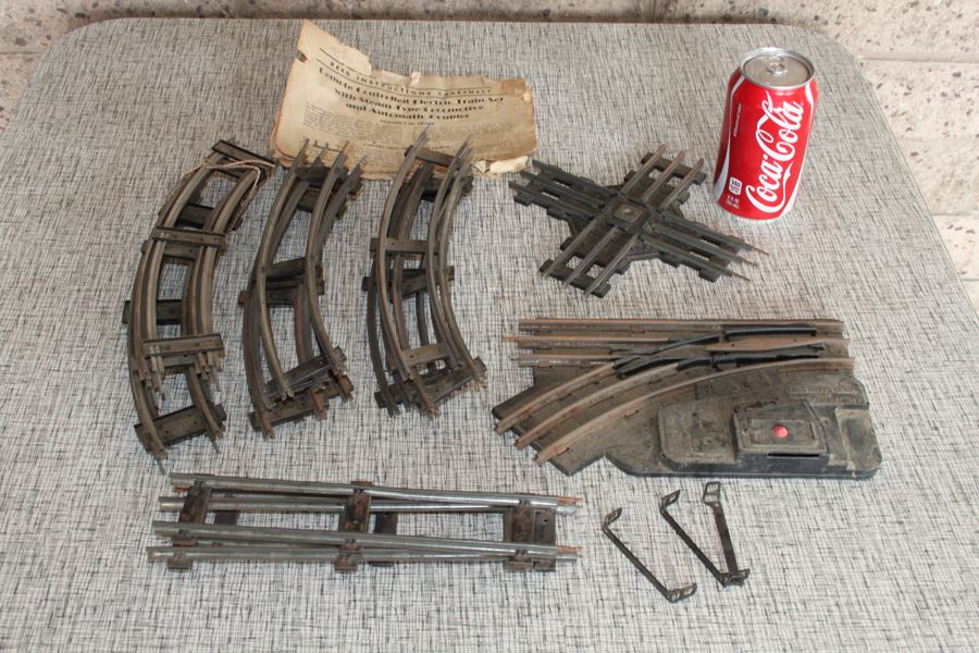 Marx Toys Train Tracks [Photo 1]