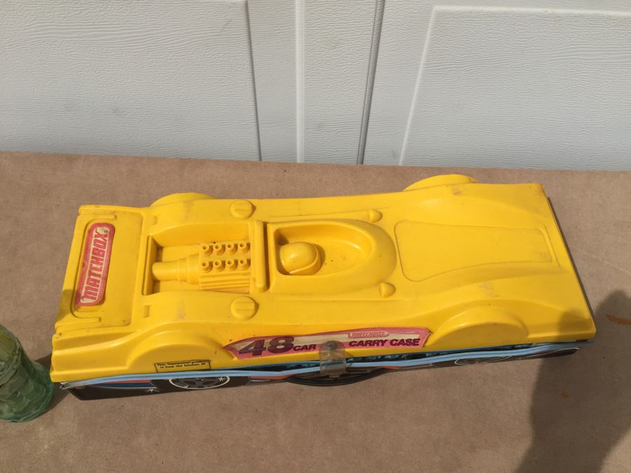 Matchbox 48 Car Carry Case Tupperware Original Stickers Are Peeling Off [Photo 6]