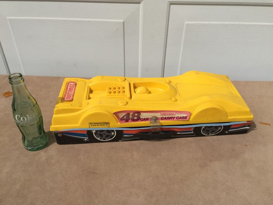 Matchbox 48 Car Carry Case Tupperware Original Stickers Are Peeling Off [Photo 1]