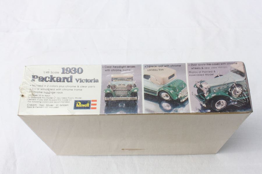 1930 Packard Victoria Revell Model Kit New Sealed 1977 [Photo 2]