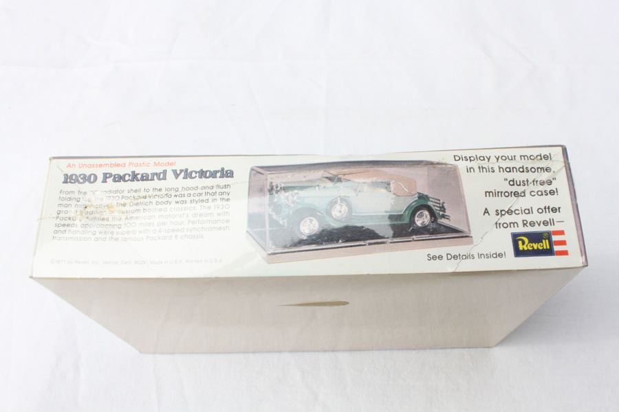 1930 Packard Victoria Revell Model Kit New Sealed 1977 [Photo 4]